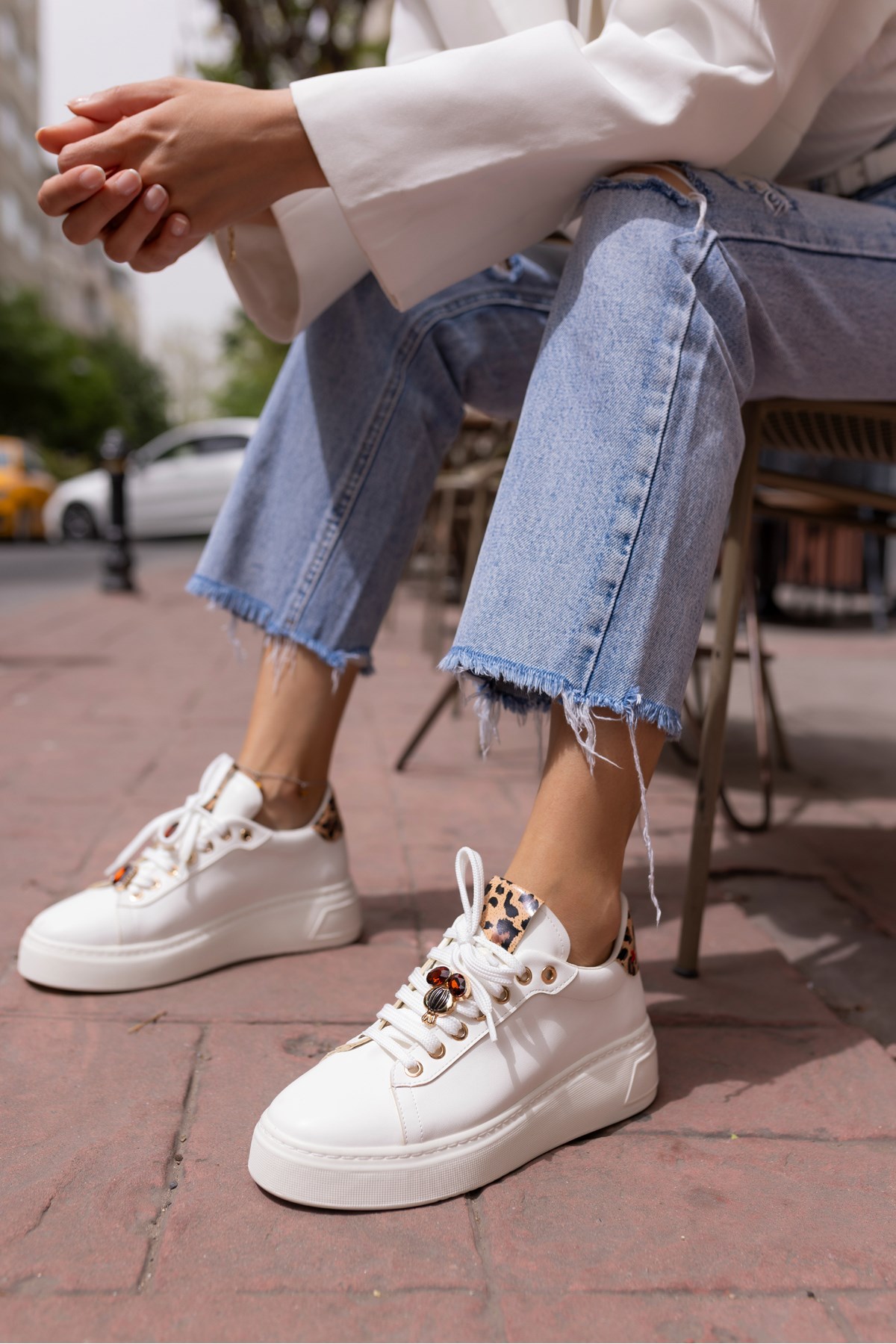 HERBERT KADİN BEYAZ LEOPAR DETAY BAYKUŞ TAŞLİ SNEAKER