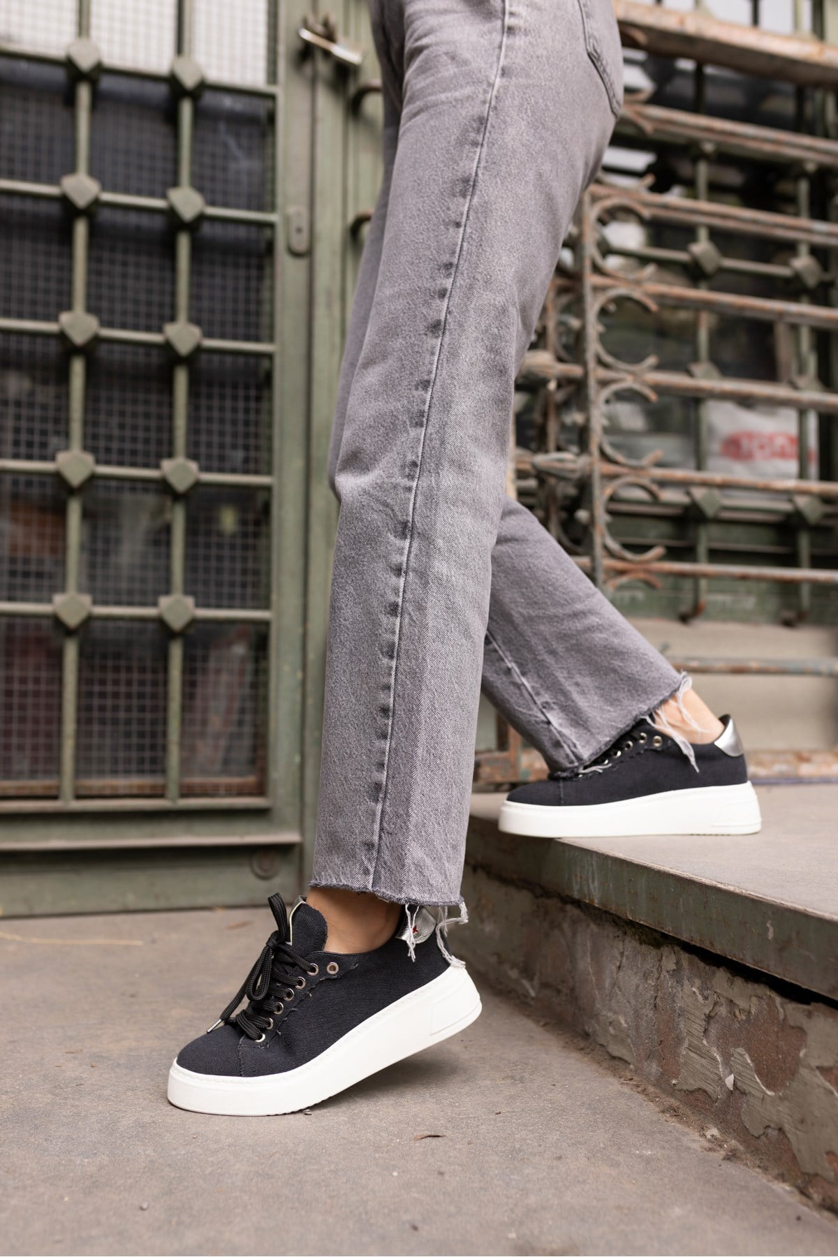 BİLİNG KADIN SİYAH KETEN SNEAKER