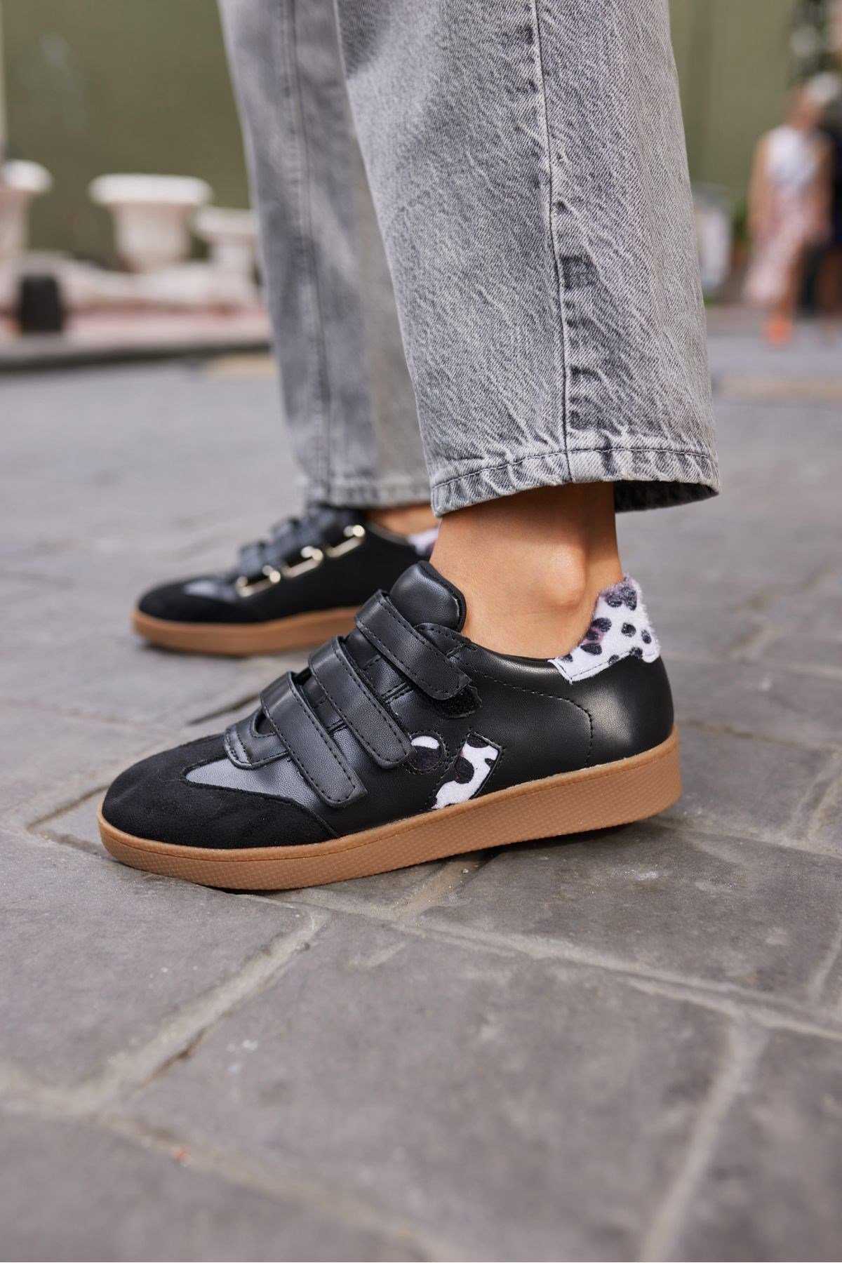 İSABEL KADIN SİYAH CIRTLI KAUCUK TABAN SNEAKER