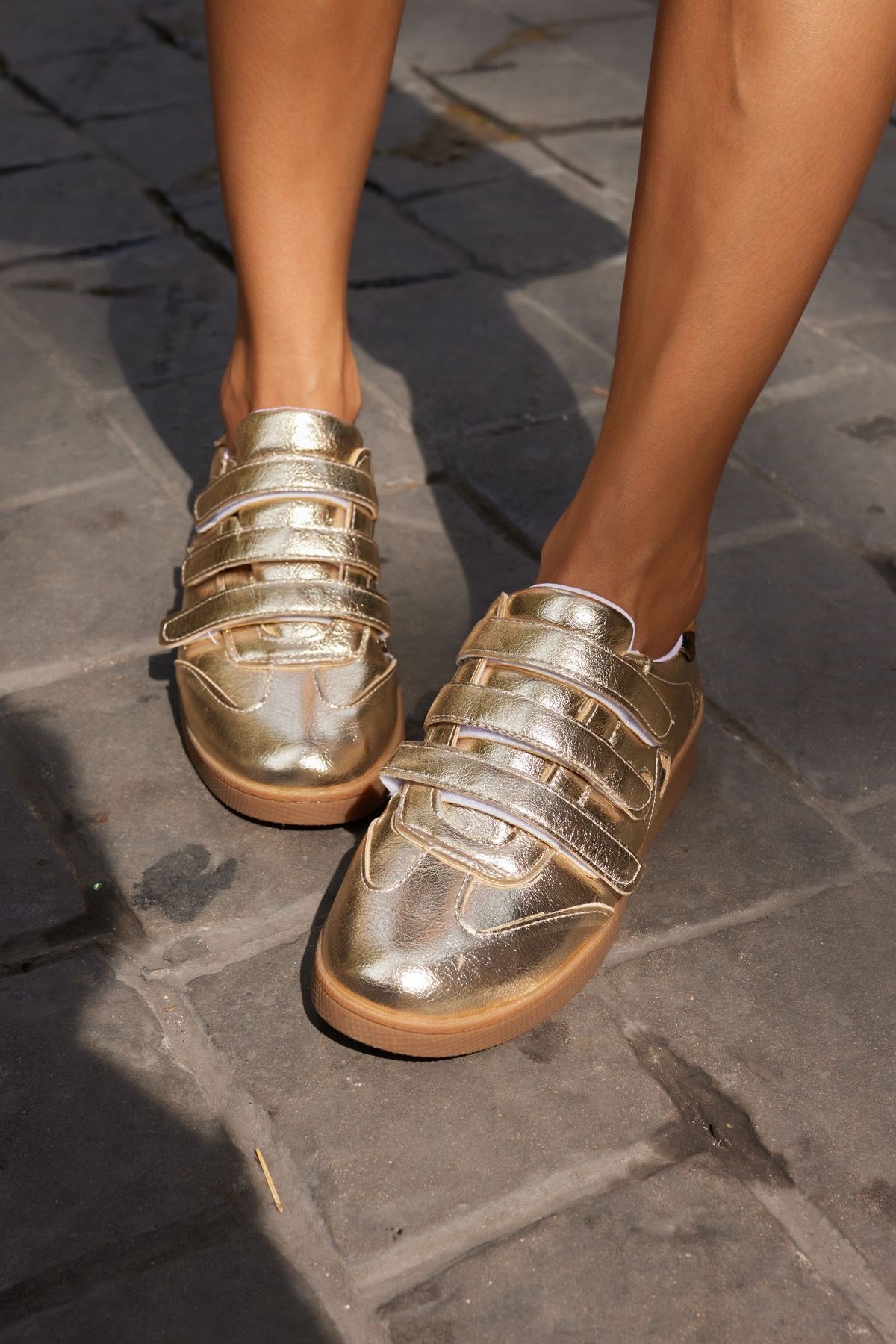 ISABEL KADİN ALTIN CİRTLI KAUCUK TABAN SNEAKER