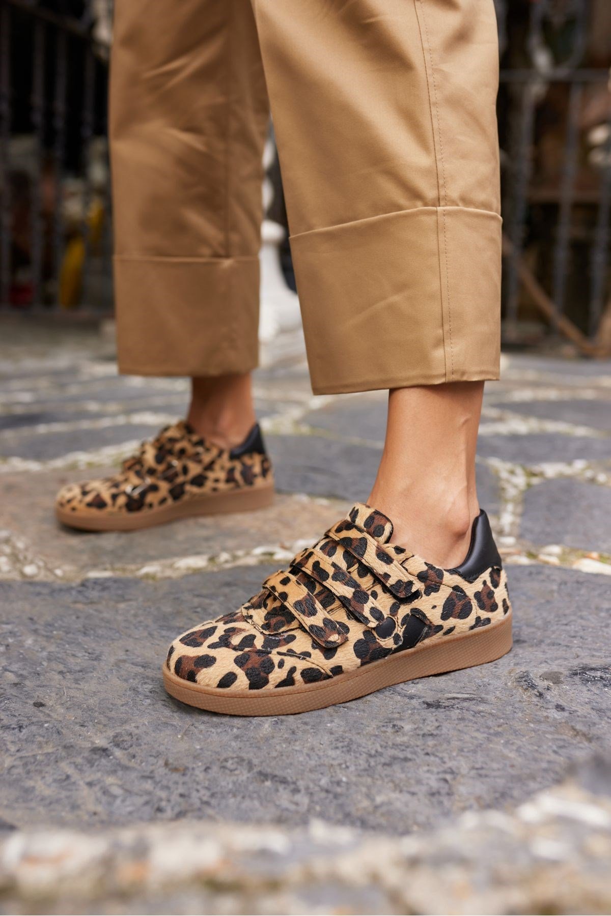 İSABEL KADIN LEOPAR CIRTLI KAUCUK TABANLİ SNEAKER