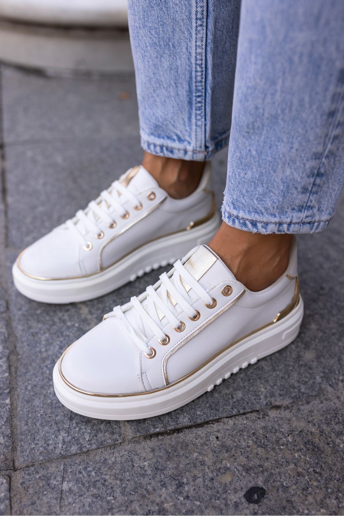 SPONT KADIN BEYAZ BAGCIKLI CASUAL AYAKKABİ