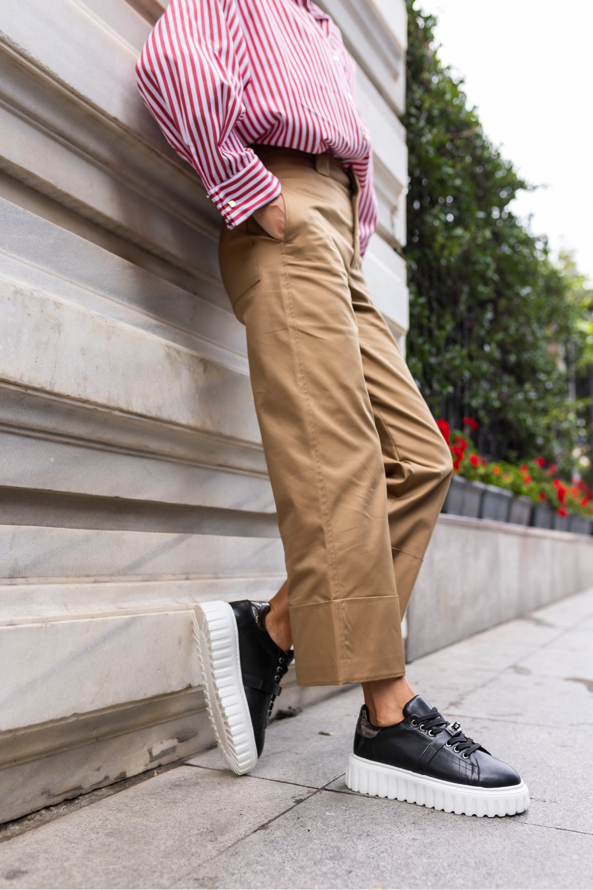 NİGEL KADİN SİYAH TOKA DETAY EVA TABANLİ SNEAKER