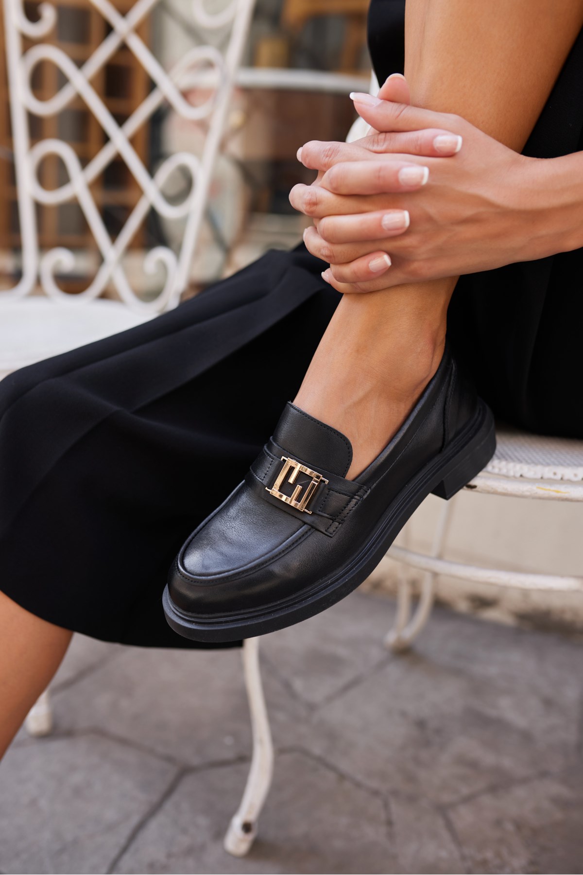 CASTİLO KADIN SİYAH GERCEK DERİ İTHAL TOKA LOAFER AYAKKABİ