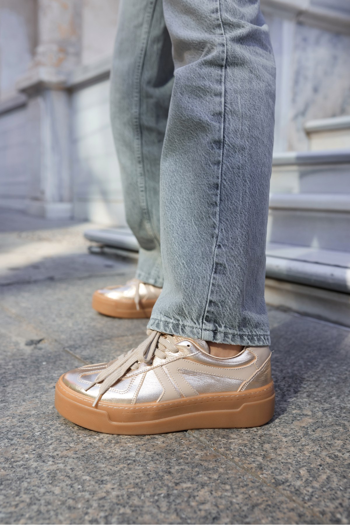 BELLO KADIN ALTIN DORE GERCEK DERİ SNEAKER