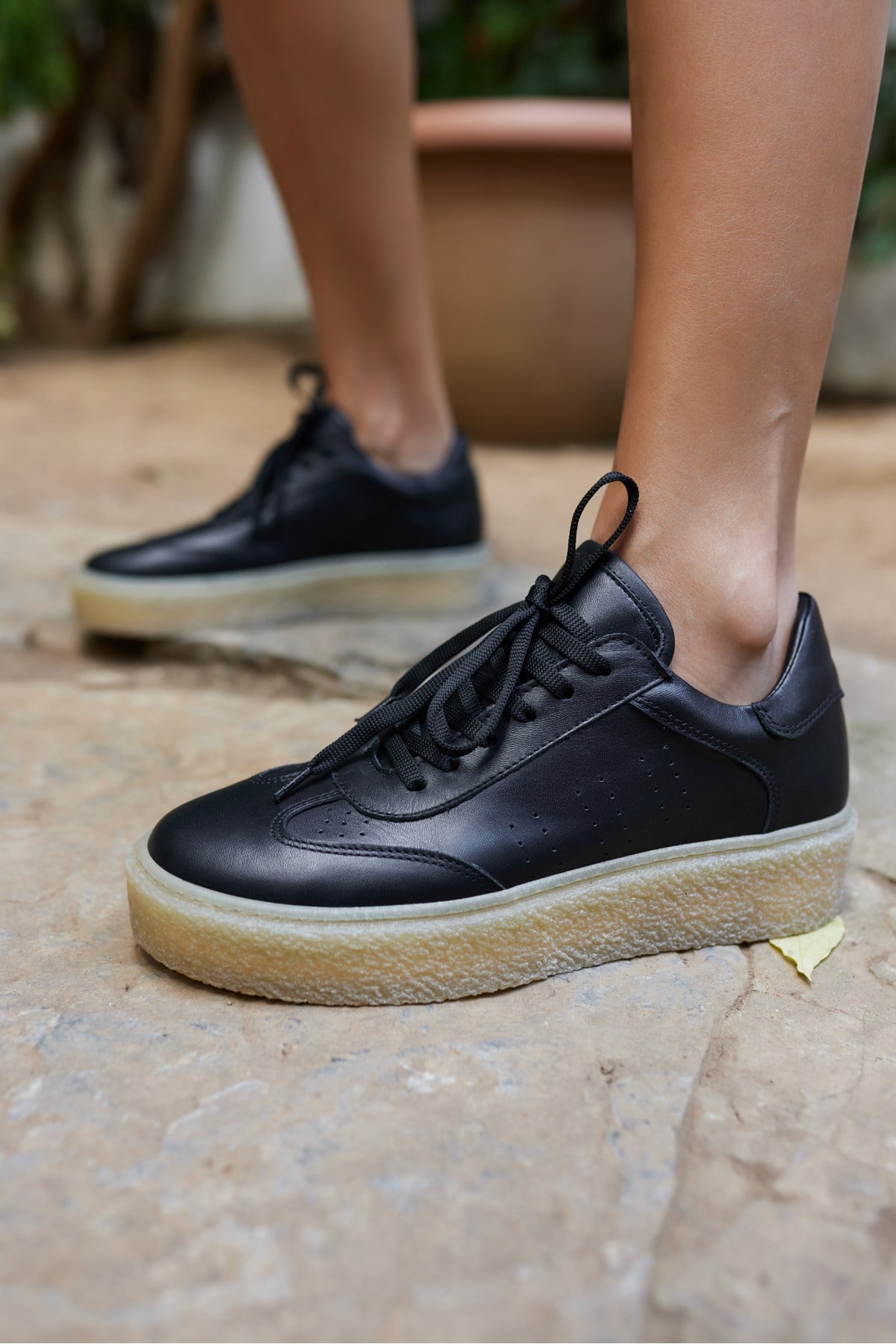 ALİSTAR KADIN SİYAH BAGCIKLI SNEAKER