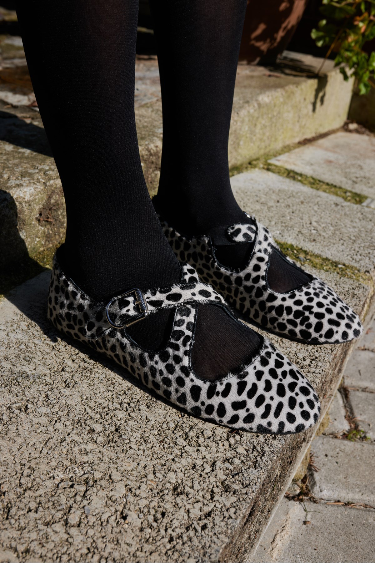 BALERO KADIN BEYAZ SİYAH LEOAPAR TAY GERCEK DERİ BABET