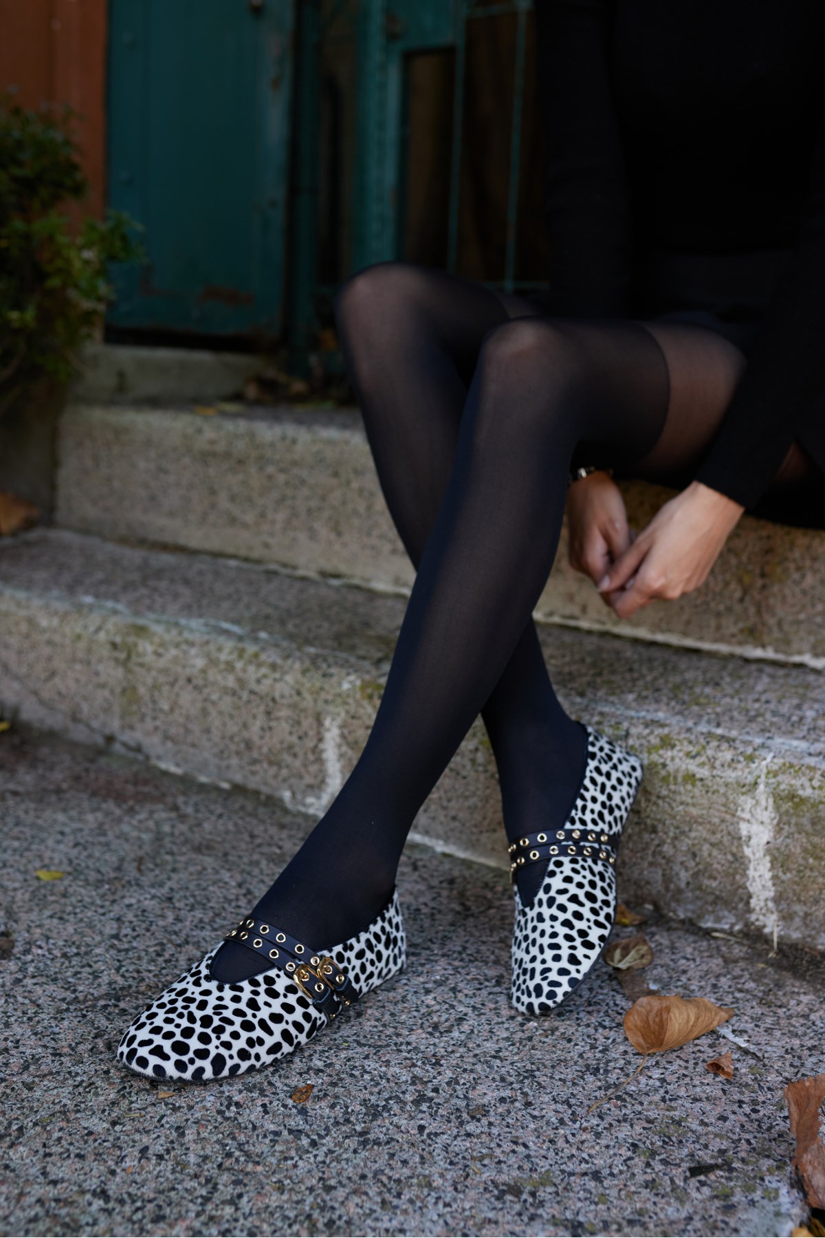 WİNKS KADIN BEYAZ SİYAH LEOAPAR TAY DERİSİ BABET