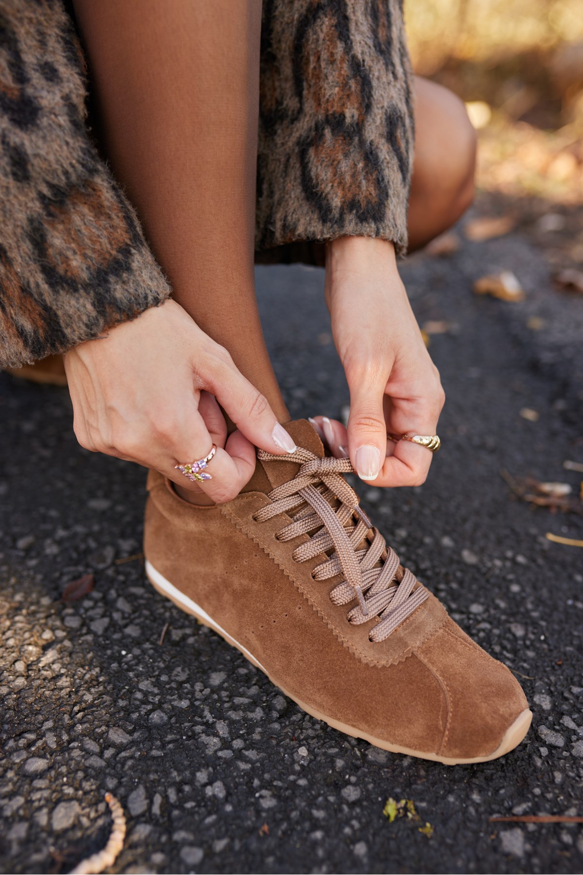 Bosetti Kadın Tutun Taba Gercek Suet Bagcikli Sneaker