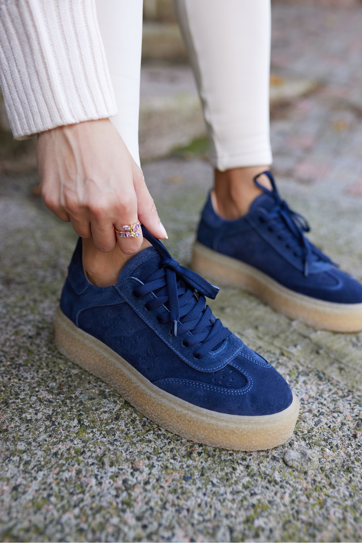 ALİSTAR KADIN LACİVERT GECREK DERİ SUET BAGCIKLİ SNEAKER