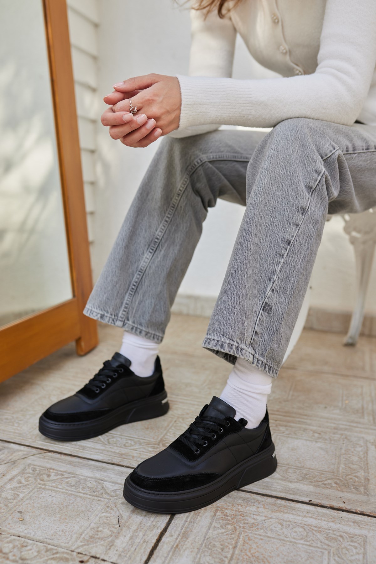 OKİTA KADIN SİYAH BAGCIKLI GERCEK DERİ SNEAKER