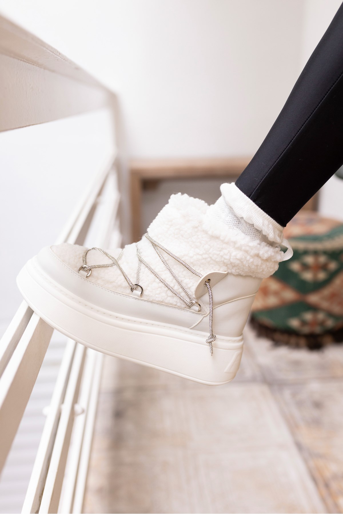 FRANCO KADIN BEYAZ TAŞ BAGCIKLI TEDDY BOT