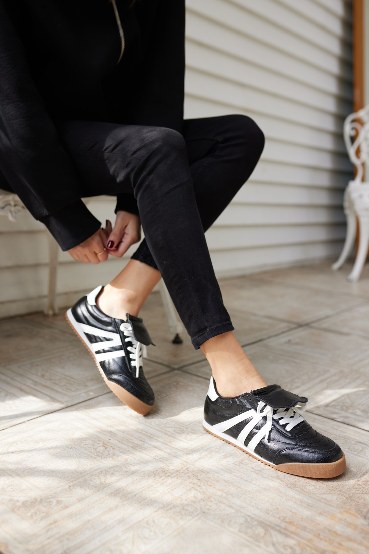 EDUARD KADIN SİYAH DIKIS DETAY SNEAKERS