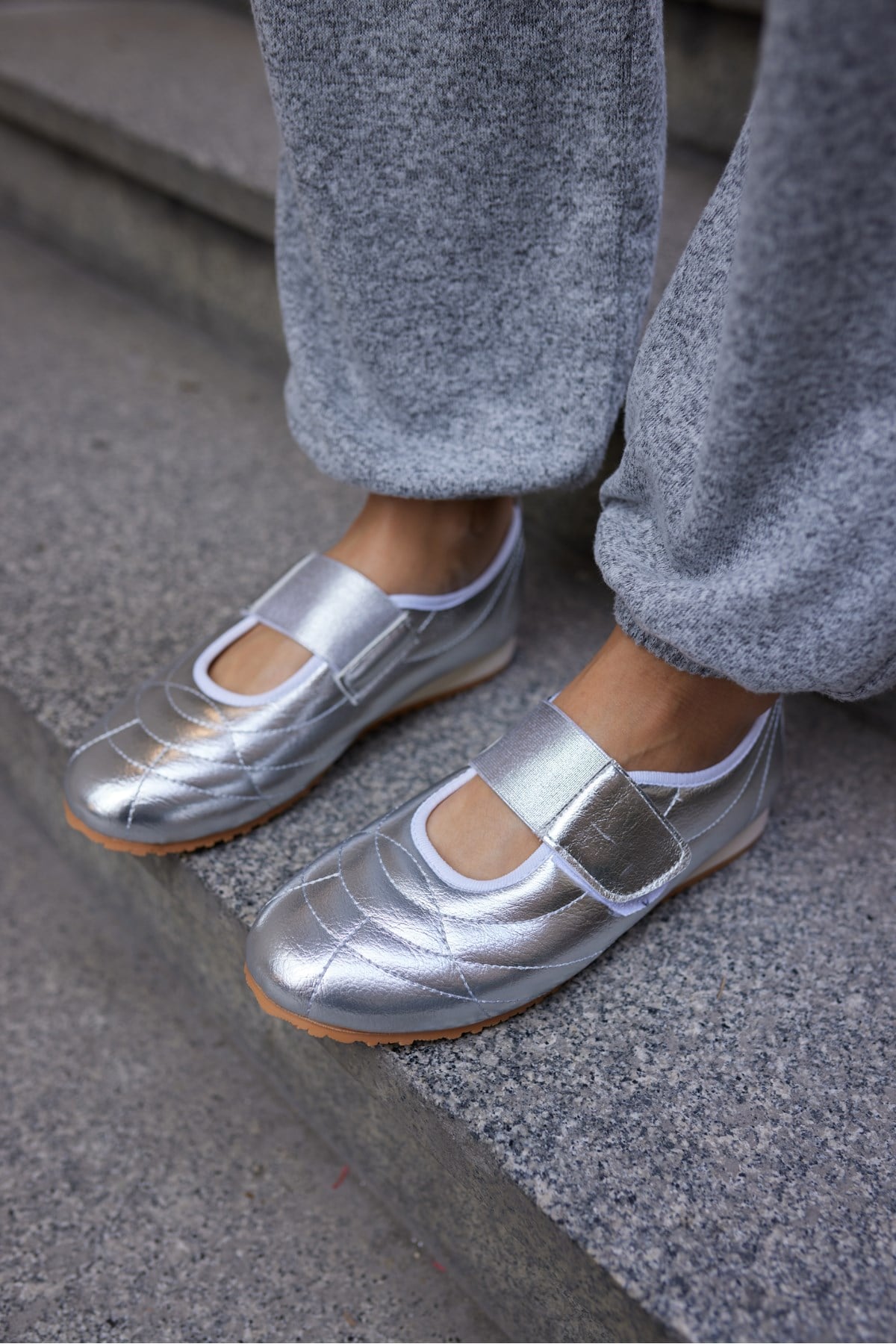 BARTU KADIN GUMUS BANTLI LASTIKLI SNEAKER