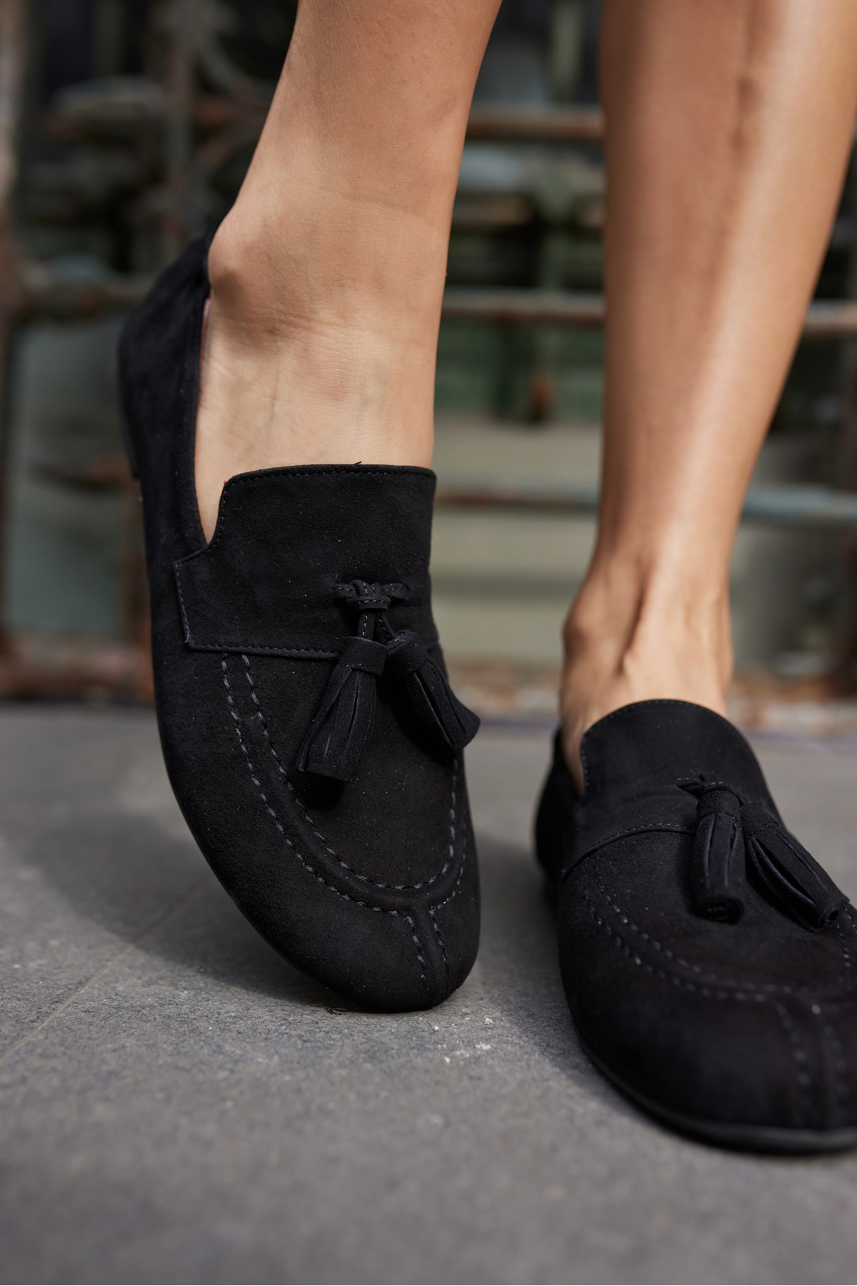 ALBARES KADIN SİYAH GERCEK SUET PUSKULLU LOAFER