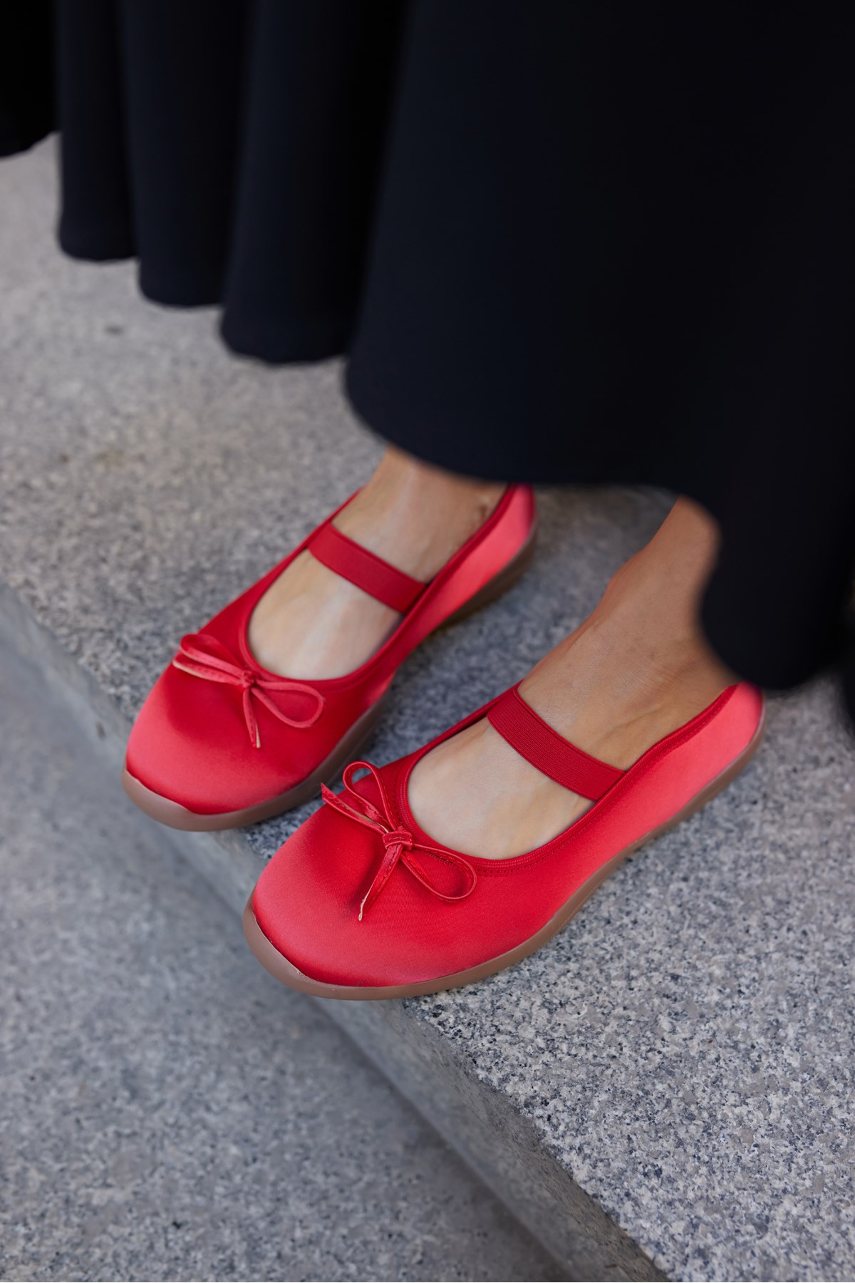 CACARES KADIN KIRMIZİ SATEN LASTIKLI BABET SNEAKER