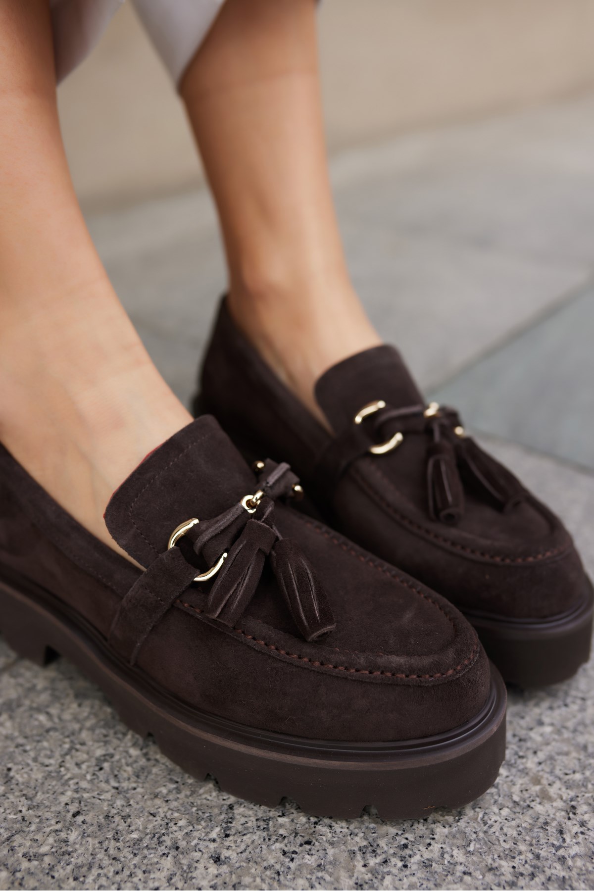 GRAY KADIN KAHVE GERCEK SUET PUSKUL DETAY EVA TABAN LOAFER AYAKKABİ