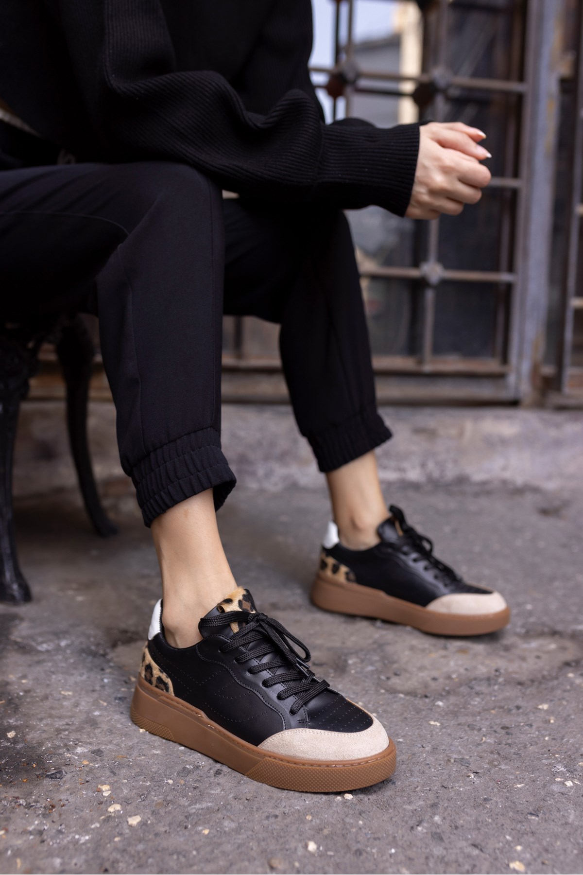 GORDON KADİN SİYAH LEOPAR GARNİLİ SNEAKER