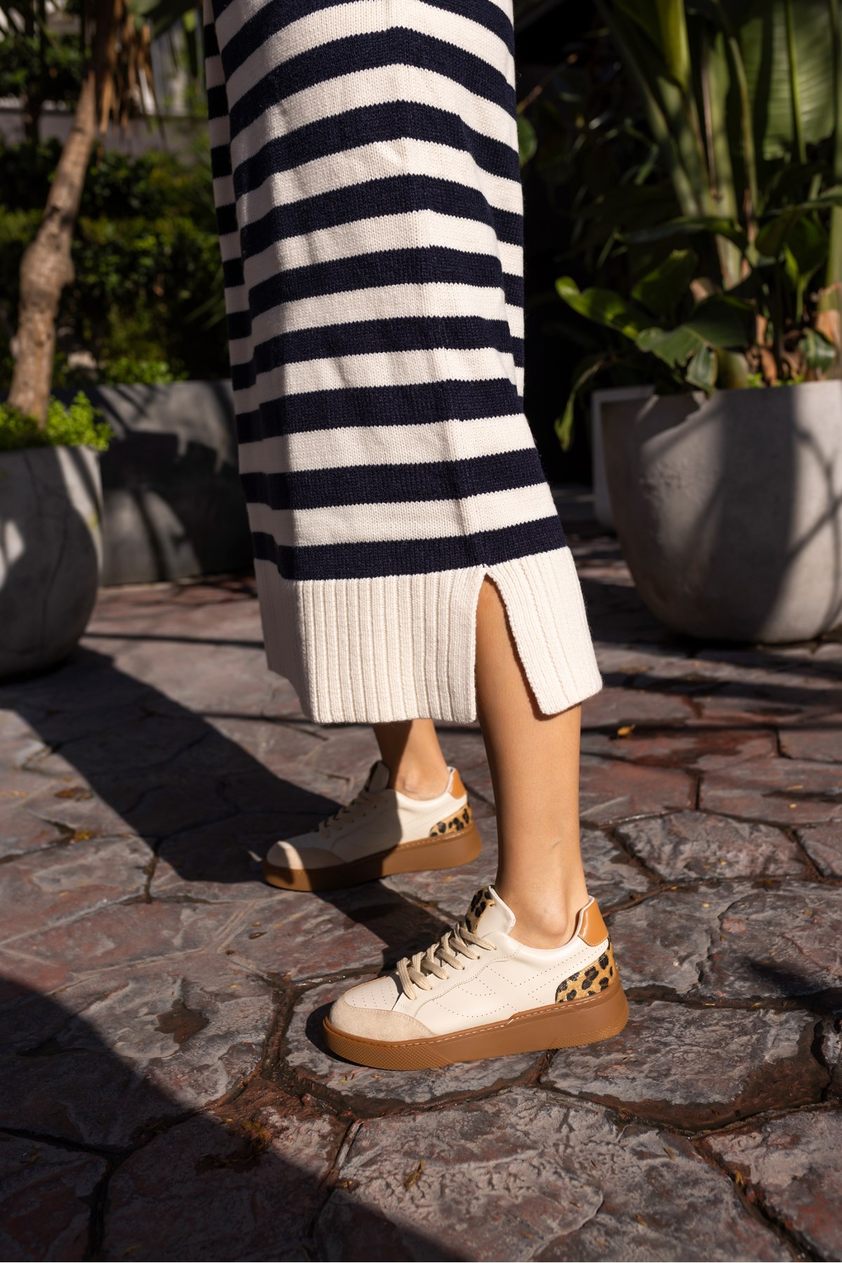 GORDON KADIN BEJ CİLT LEOPAR GARNILI SNEAKER