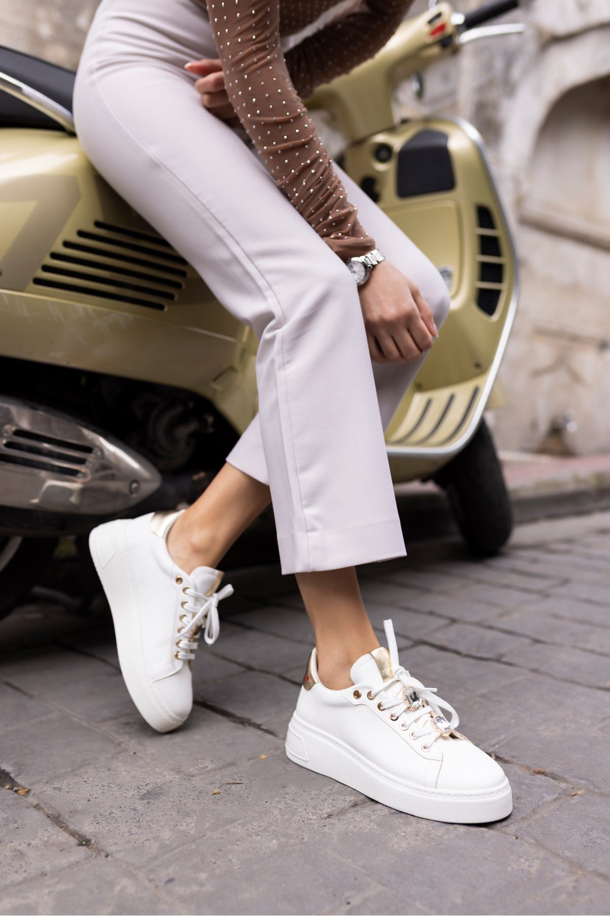 HERBERT KADIN BEYAZ TAŞ DETAYLİ SNEAKER