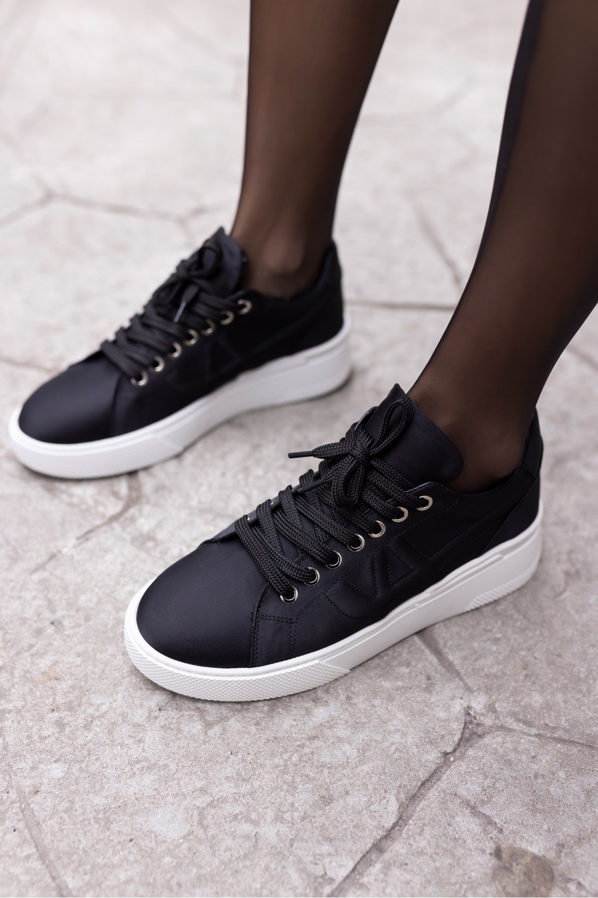 JACIB KADIN SİYAH SATEN SNEAKER