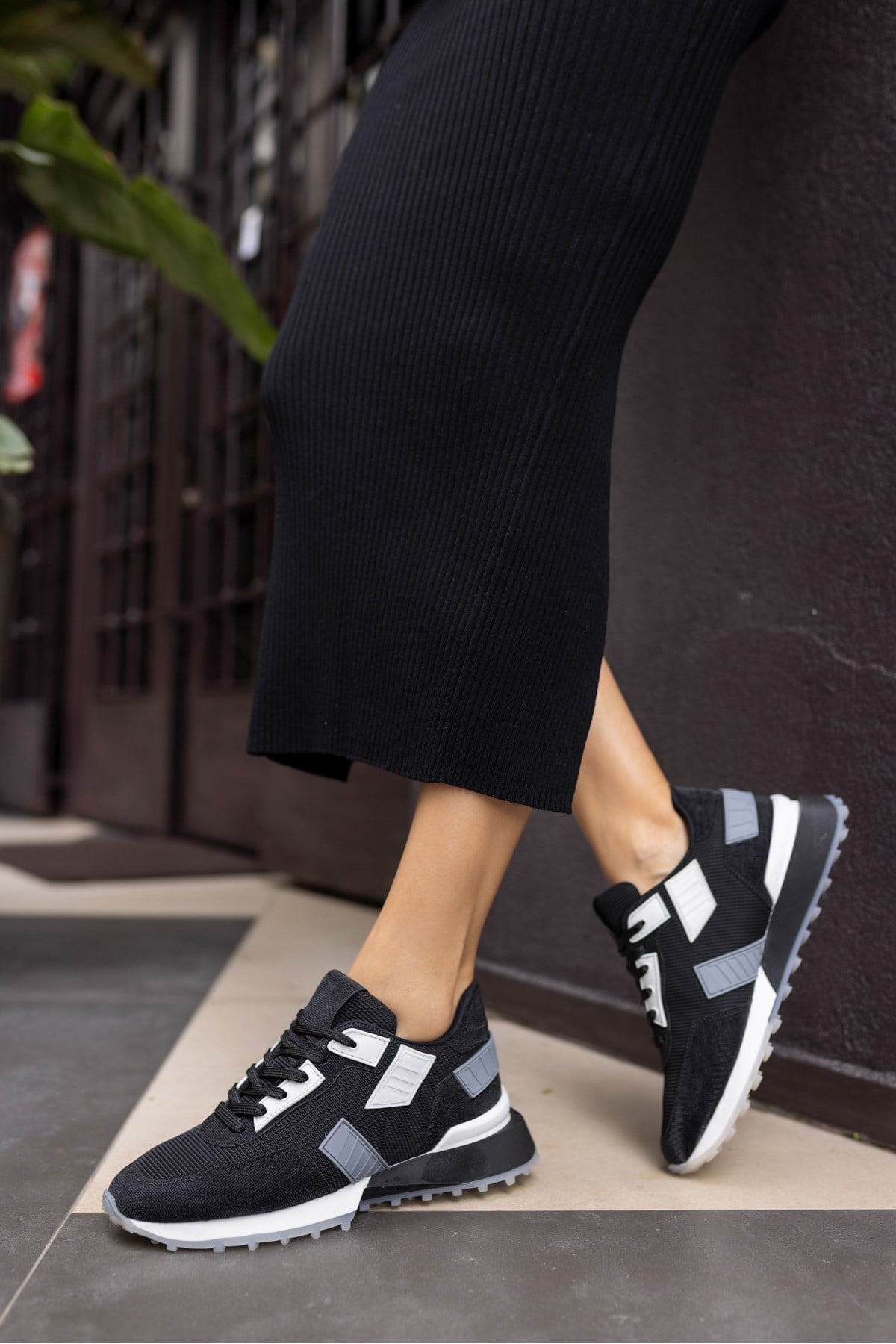 EVORA KADİN SİYAH SİM DETAYLİ SNEAKER