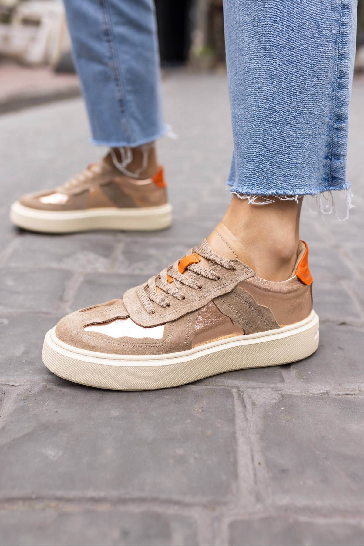 BLOOM KADİN TUTUN SUET ROSE GARNILI GERCEK DERİ EVA TABAN SNEAKER
