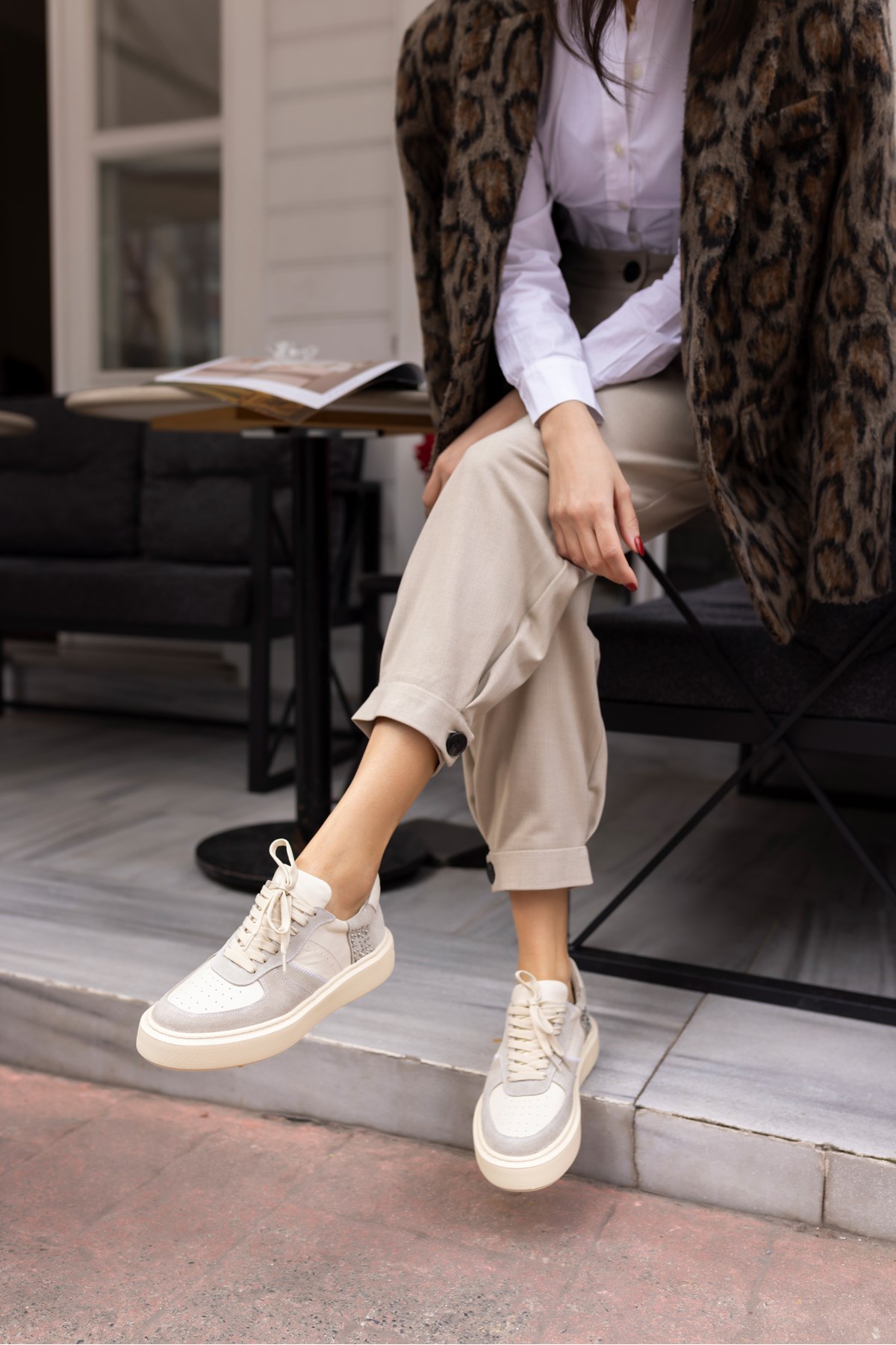 ZERO KADIN BEJ GERCEK DERİ TAŞ DETAYLİ DERİ SNEAKER