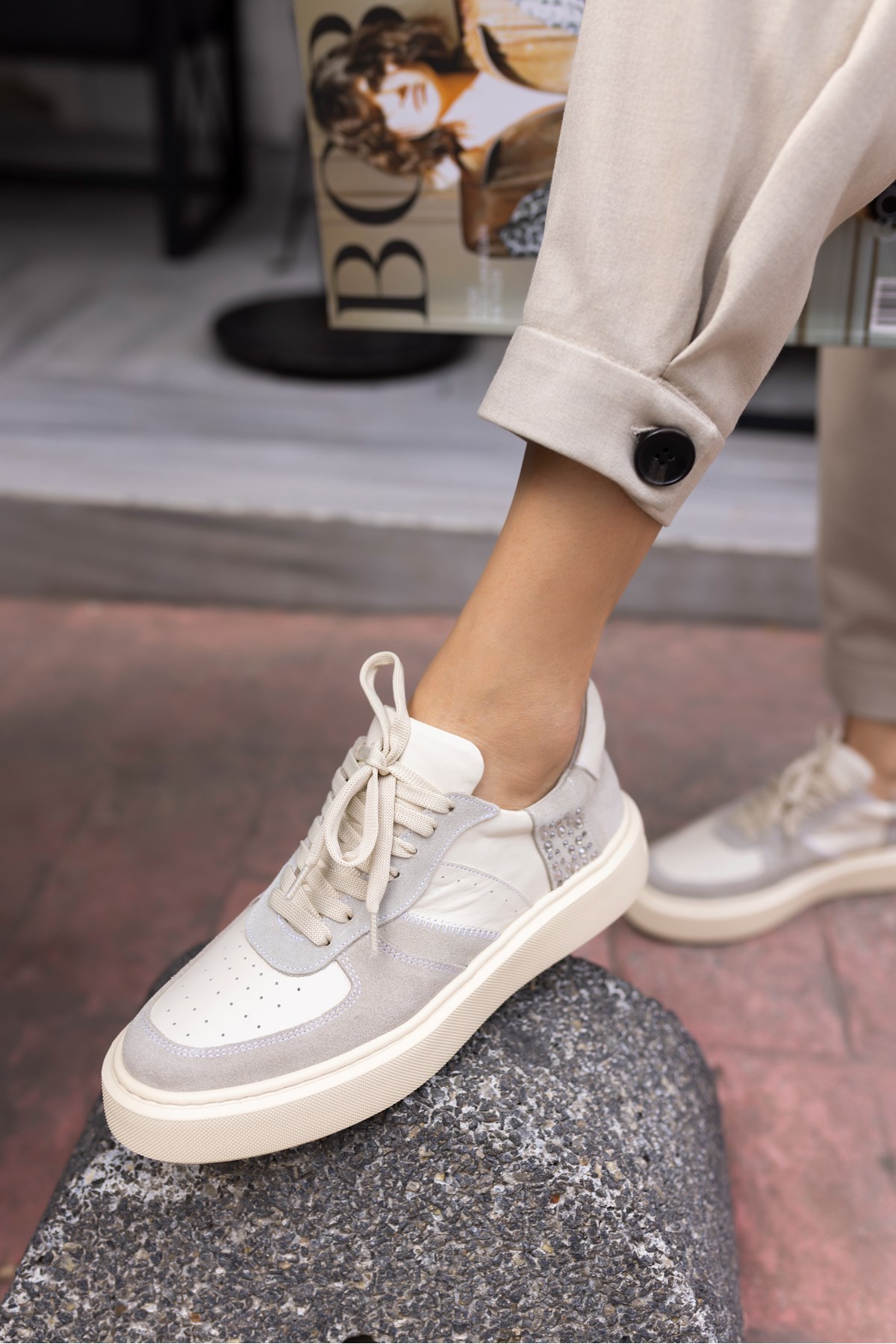 ZERO KADIN BEJ GERCEK DERİ TAŞ DETAYLİ DERİ SNEAKER