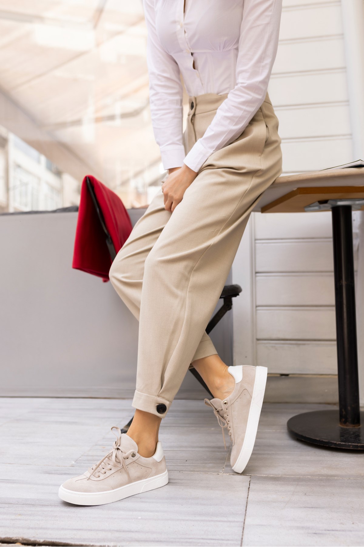 SEVENTY KADIN BEJ GERCEK DERİ SUET BAGCIKLI SNEAKER