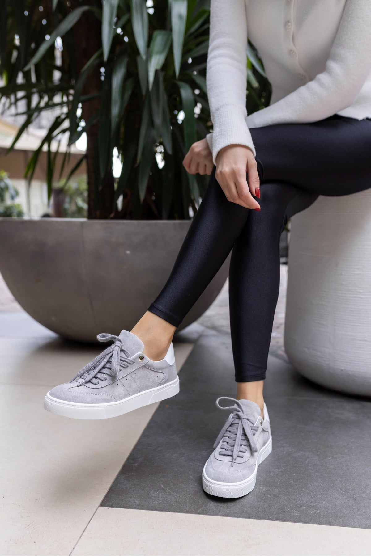 SEVENTY KADİN GRİ GERCEK DERİ SÜET SNEAKER