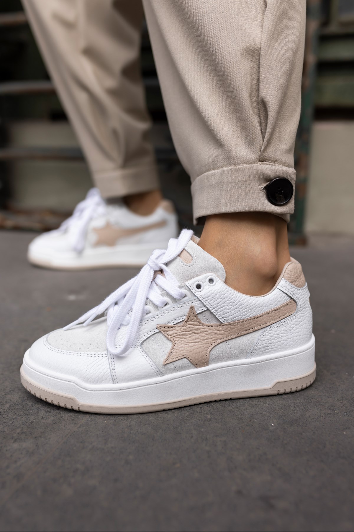 SAMSA KADİN BEYAZ GERCEK DERİ YILDIZ DETAY SNEAKER