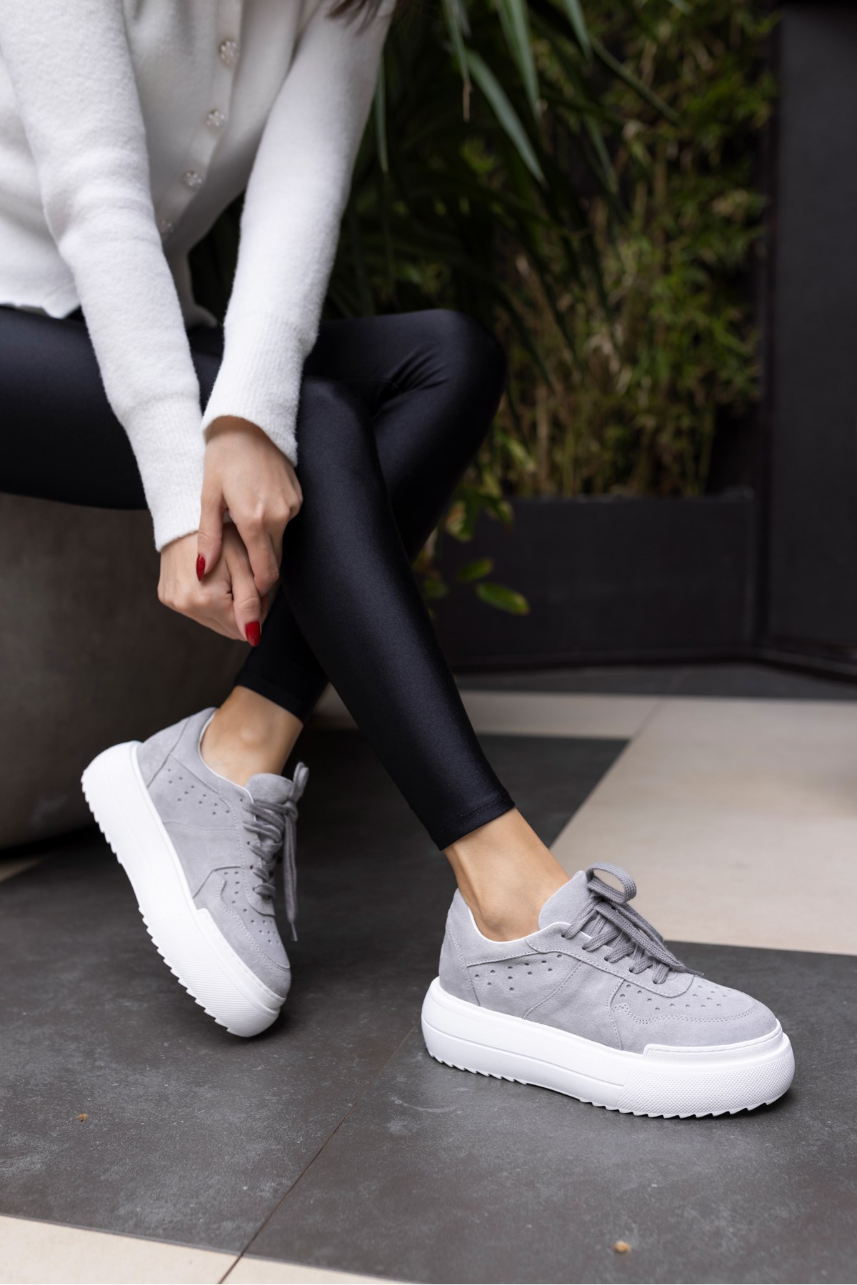 GİRLYA KADIN GRİ GERCEK SUET 6 CM TABAN YUKSEKLIK SNEAKER