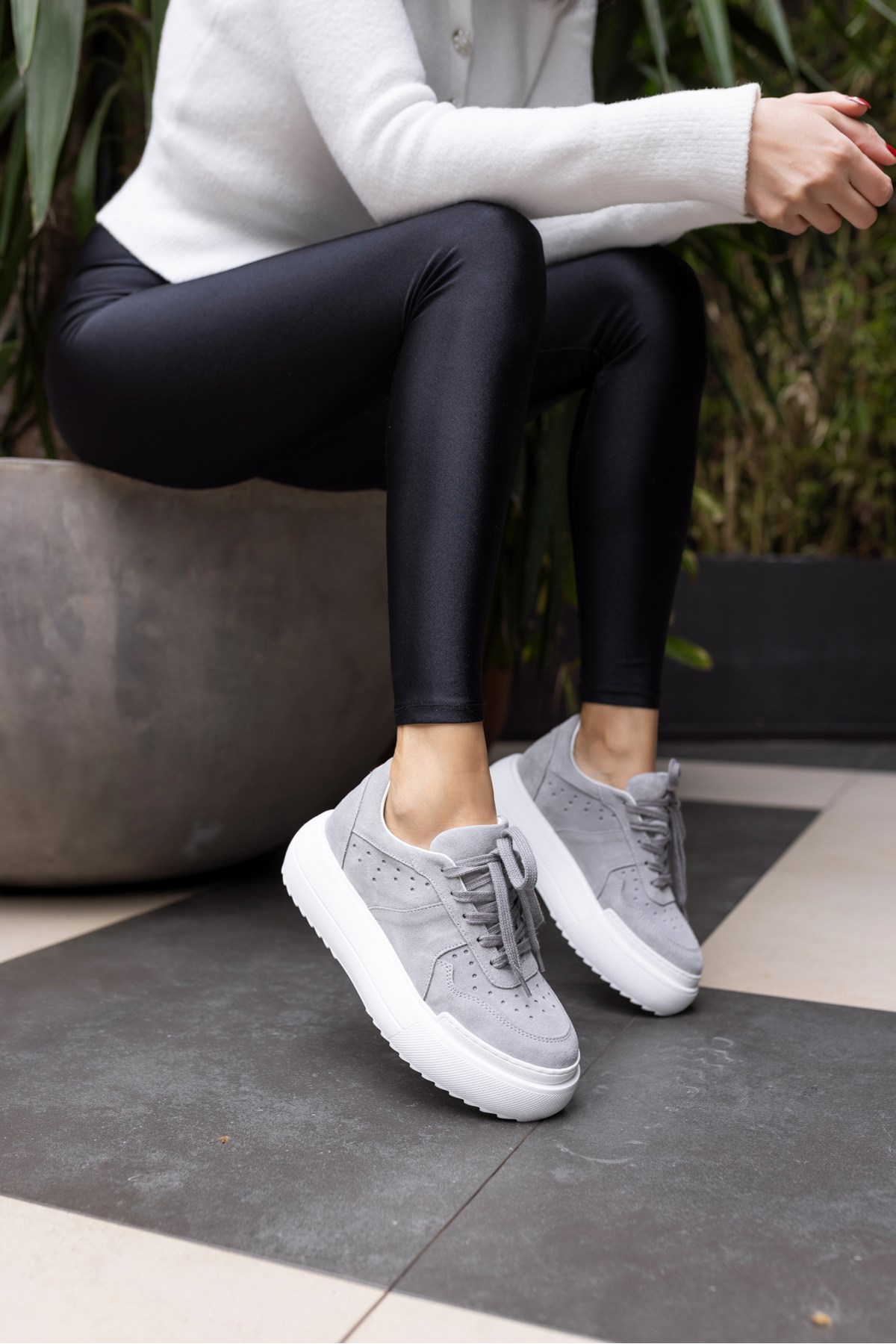 GİRLYA KADIN GRİ GERCEK SUET 6 CM TABAN YUKSEKLIK SNEAKER