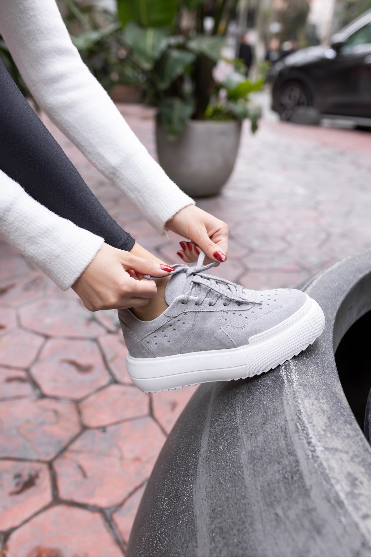 GİRLYA KADIN GRİ GERCEK SUET 6 CM TABAN YUKSEKLIK SNEAKER
