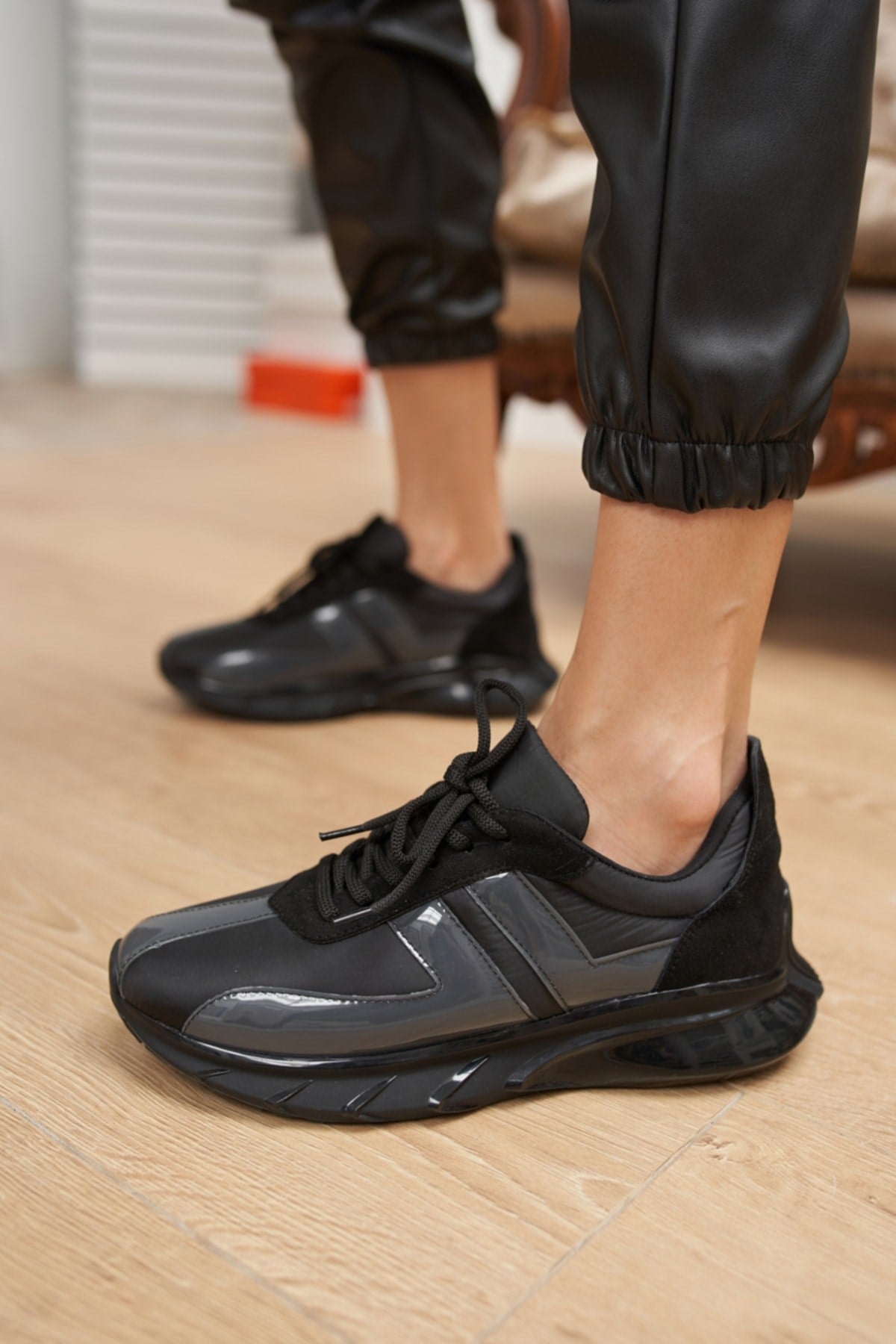 Fabiana Kadın Siyah Paraşüt Seffaf Detay Airtaban Sneakers