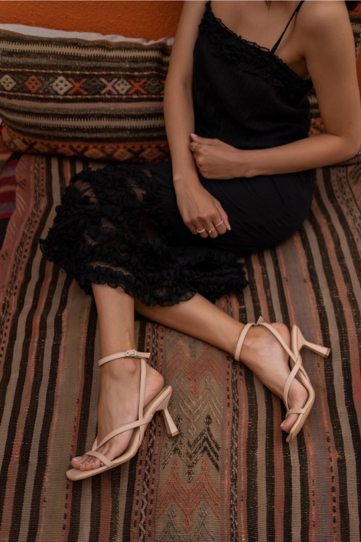 Boyence Bej Nude Kadin Topuklu Parmak Arasi Sandalet