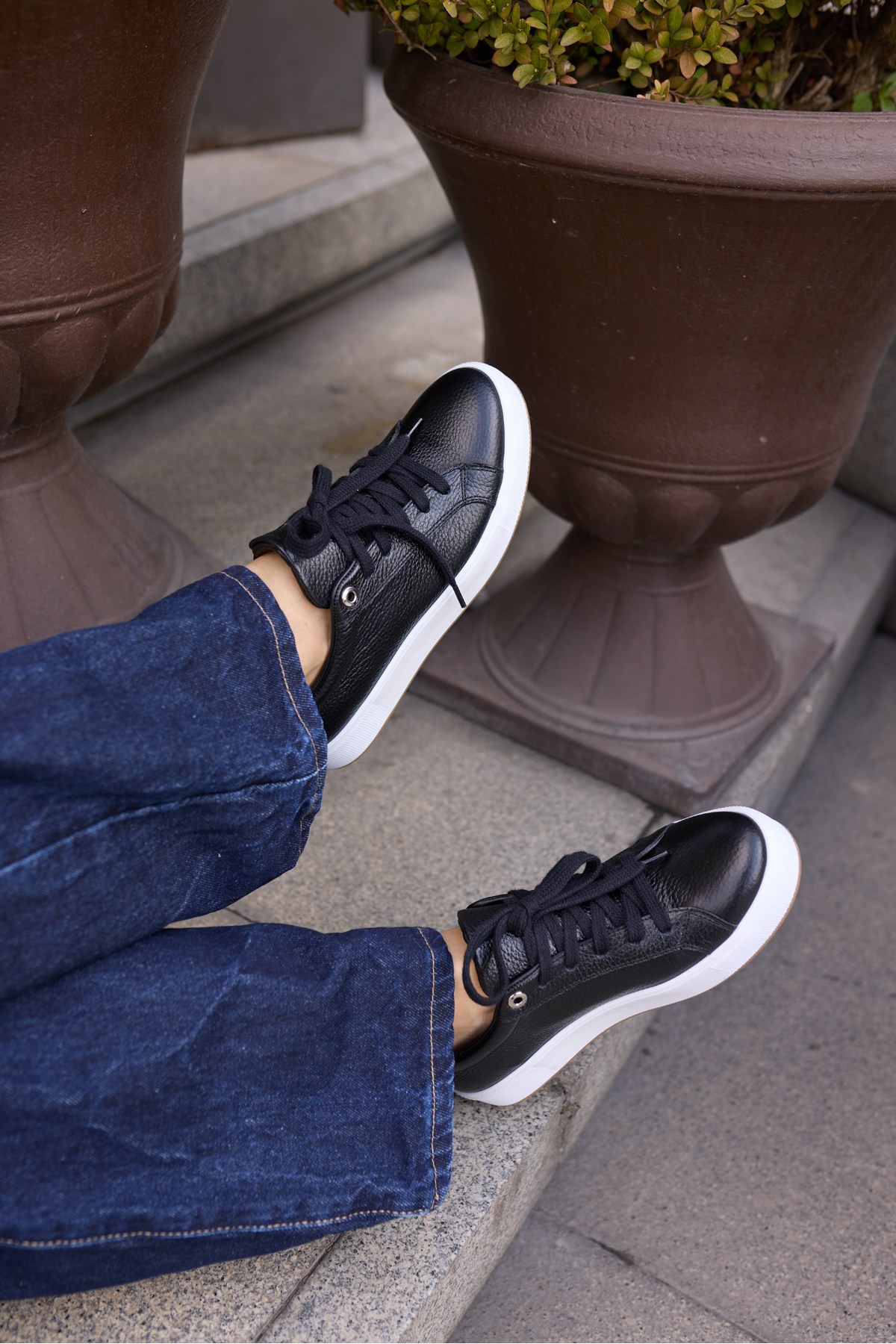ZALVİRO KADİN SİYAH GERCEK DERİ BAGCIKLI SNEAKER