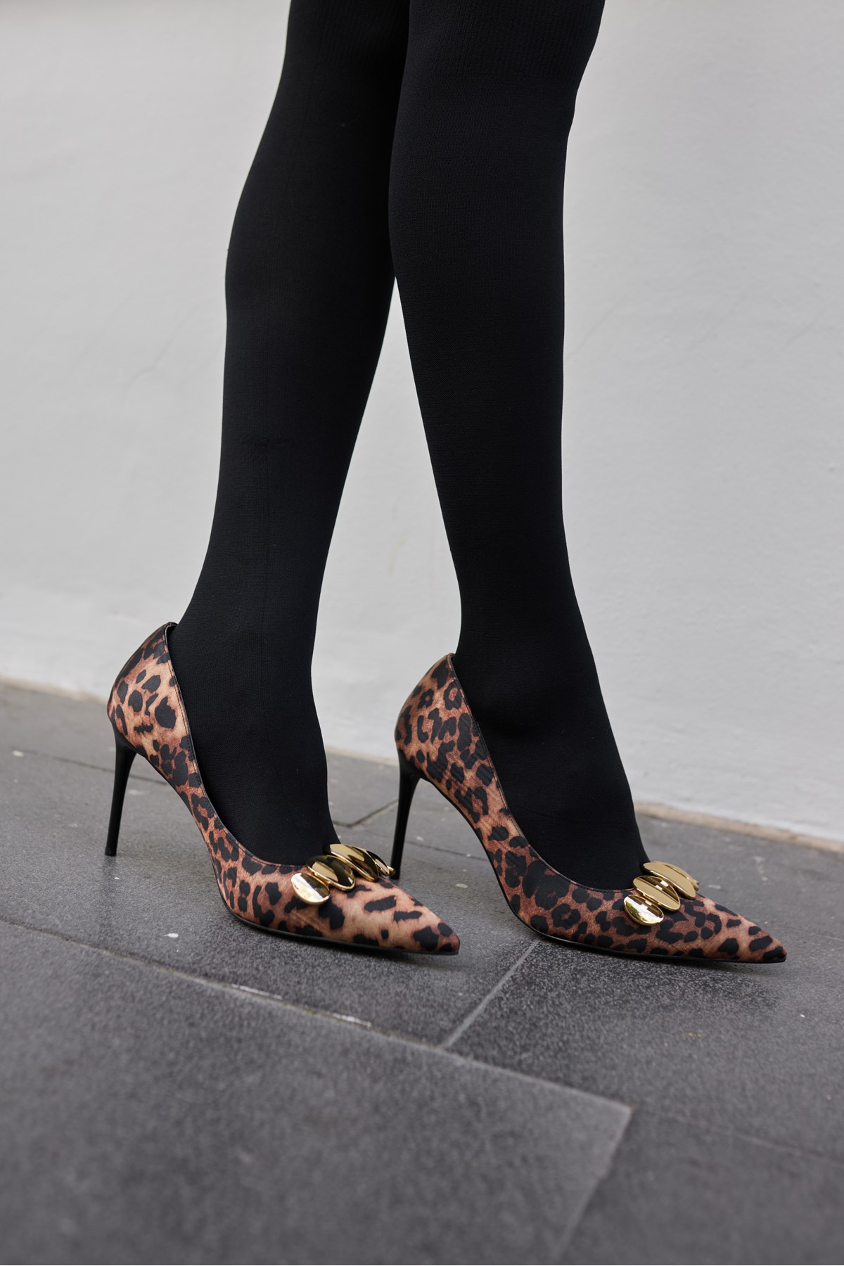 NOOM KADIN LEOPAR TOKALİ METAL TOPUKLU STILETTO