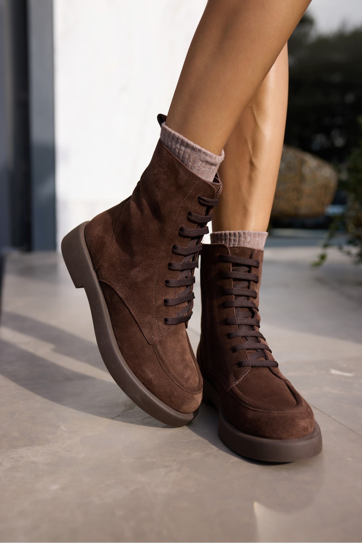 PARVİNİ KADİN KAHVE GERCEK SUET BOT