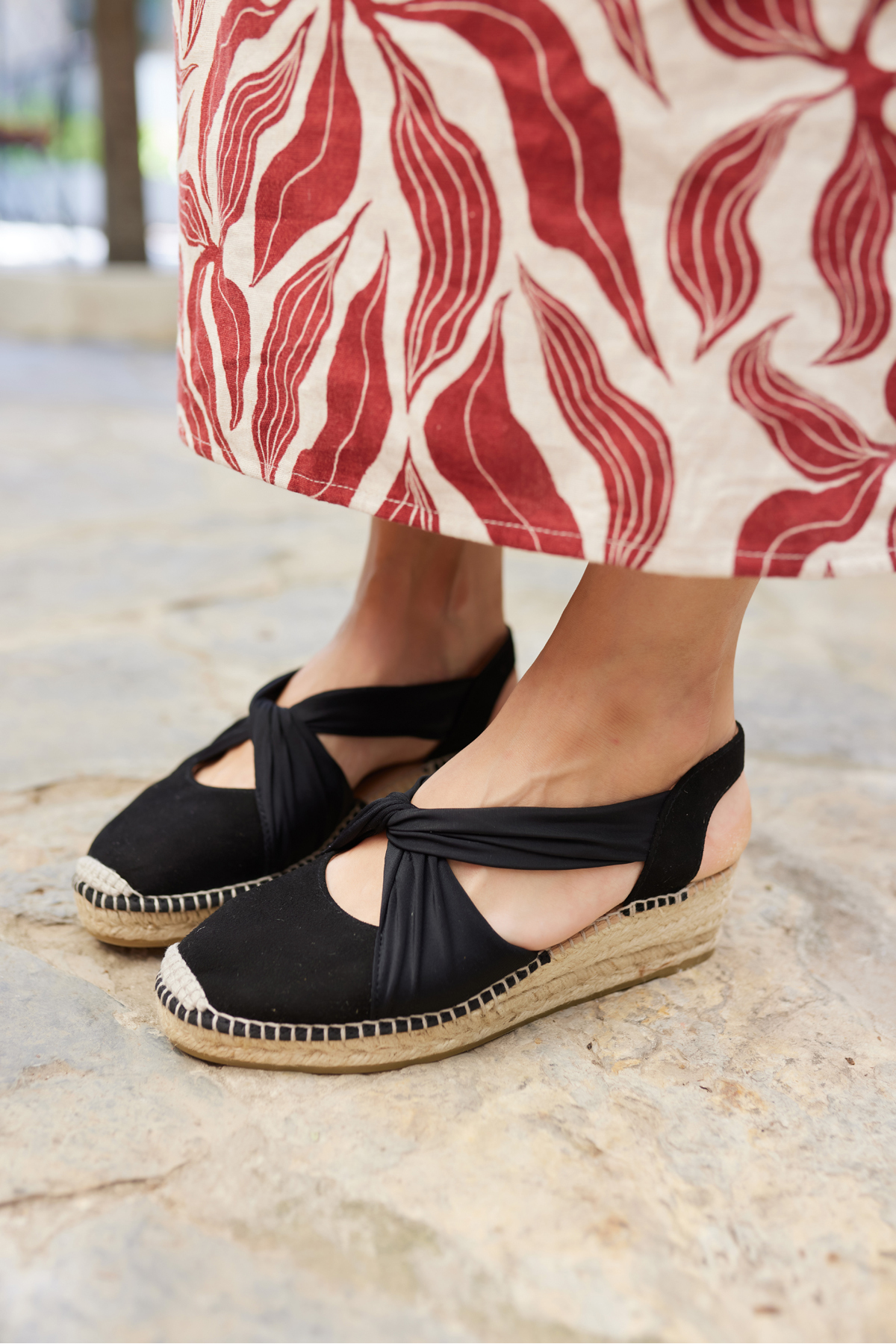 MERRY KADIN SİYAH SUET ESPADRIL TABAN İSPANYA URETIMI İTHAL SANDALET