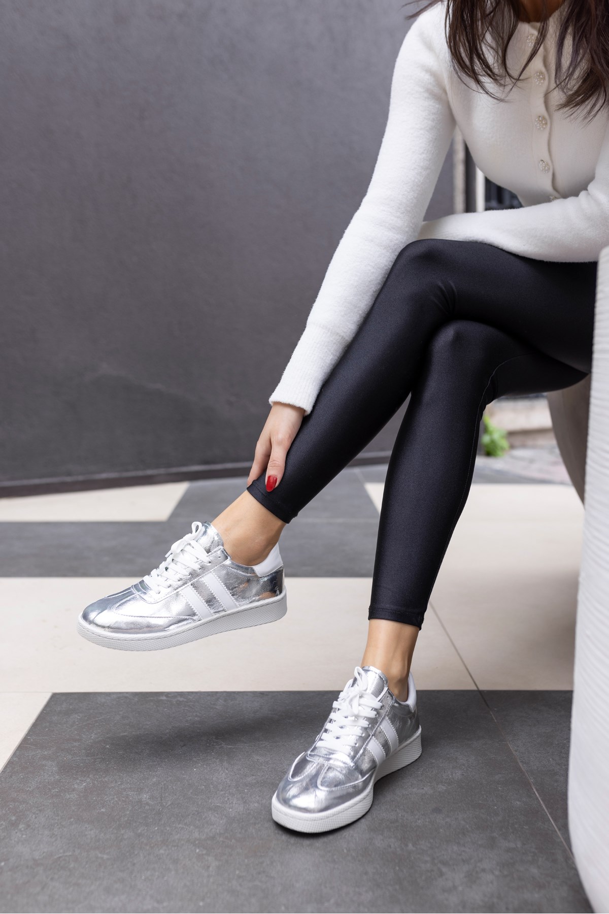 BRUCE KADIN GUMUS BAGCIKLI SNEAKER