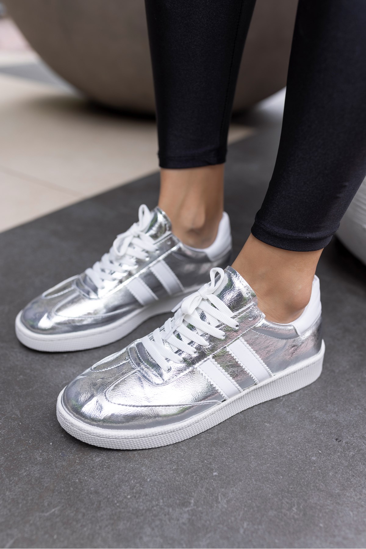 BRUCE KADIN GUMUS BAGCIKLI SNEAKER
