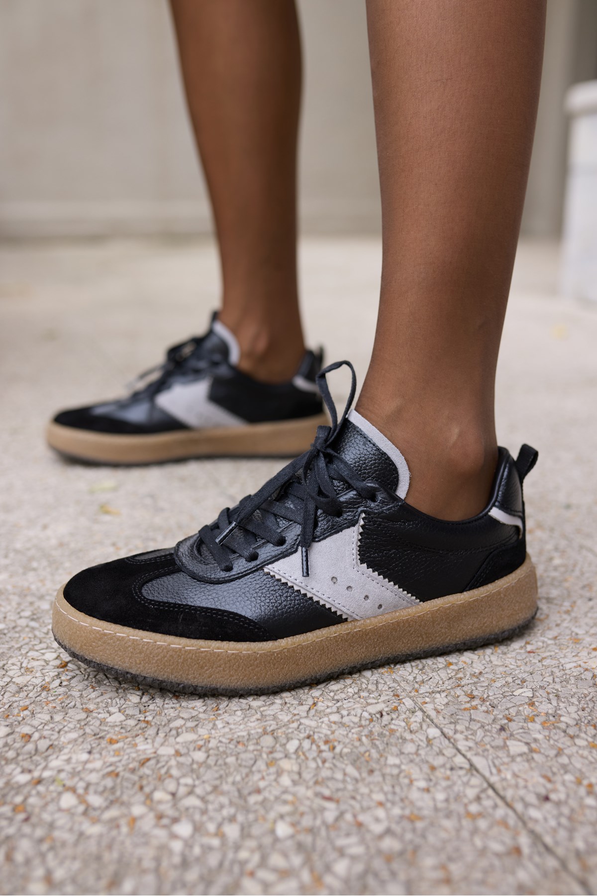 CORİA KADİN SİYAH GERCEK DERİ BAGCIKLI SNEAKER