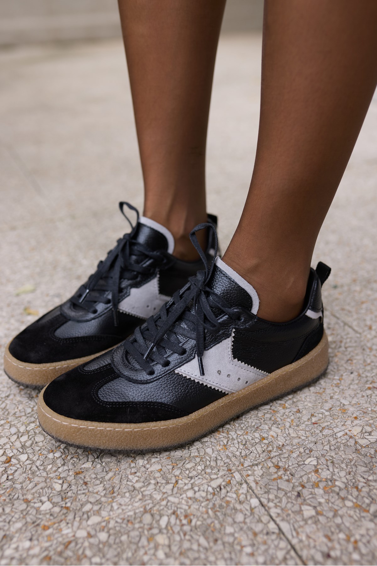 CORİA KADİN SİYAH GERCEK DERİ BAGCIKLI SNEAKER