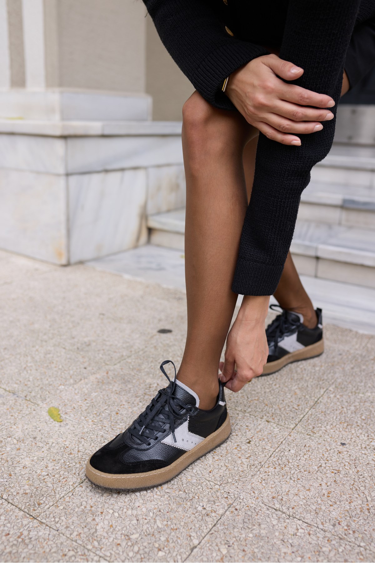 CORİA KADİN SİYAH GERCEK DERİ BAGCIKLI SNEAKER