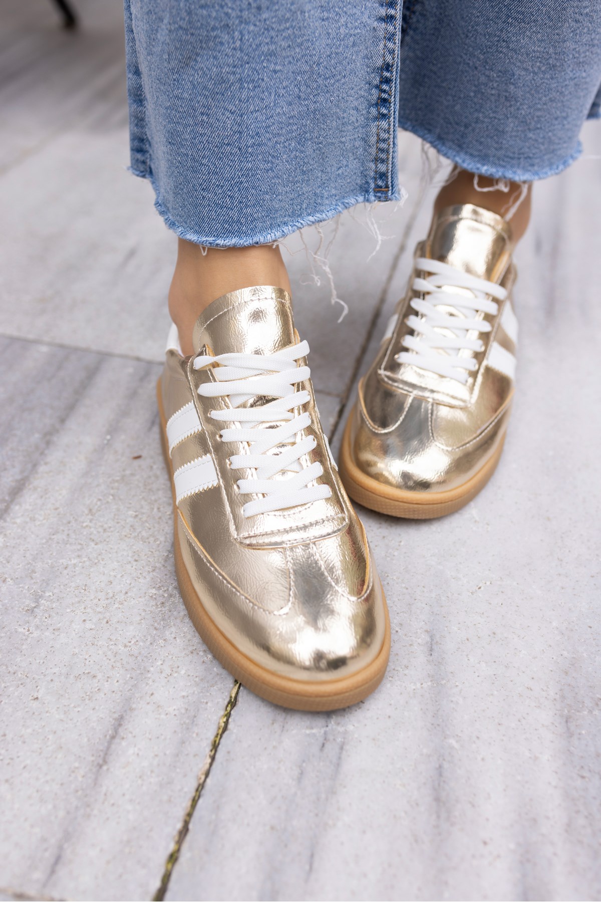 BRUCE KADIN GOLD ALTIN BAGCIKLI SNEAKER