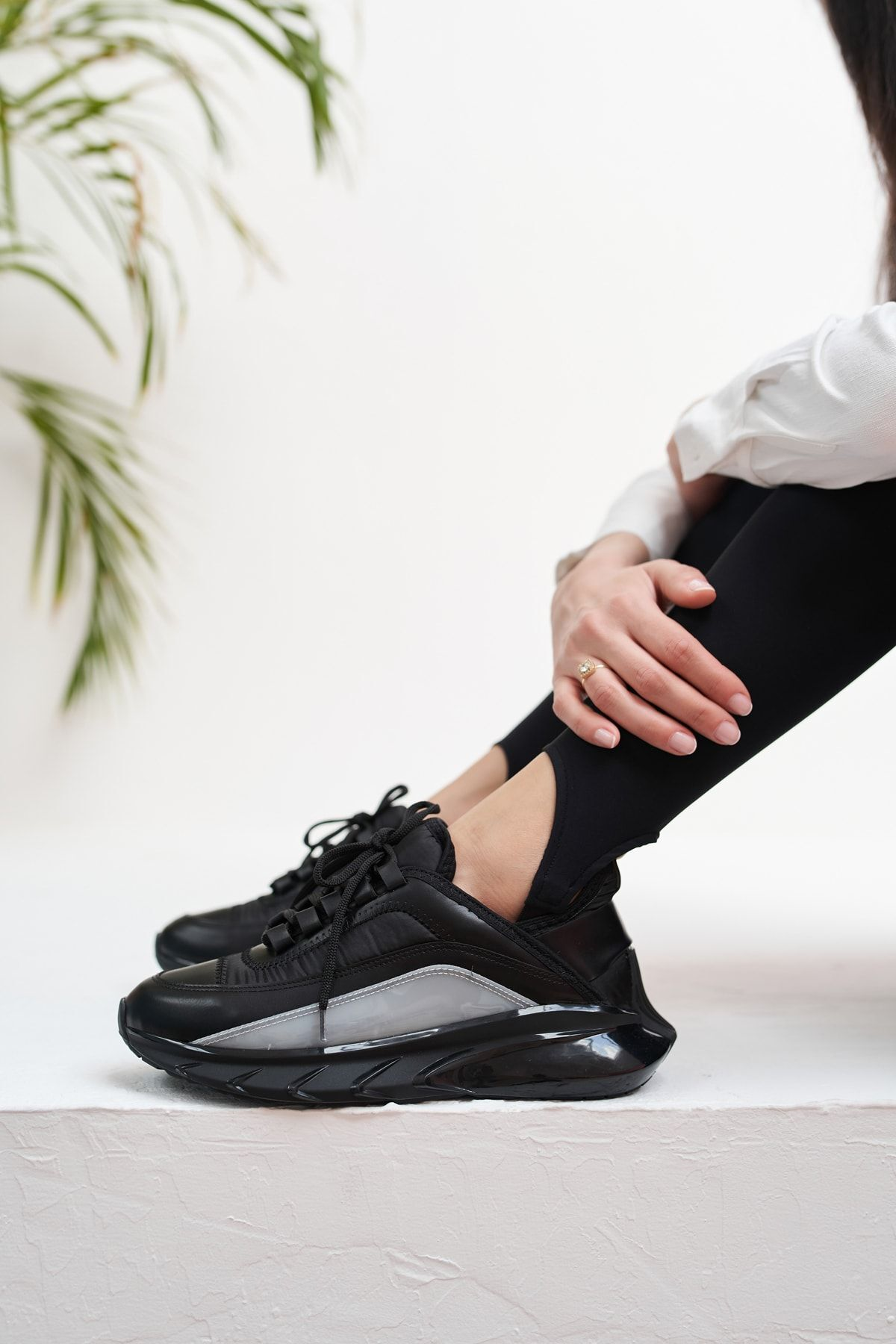 Marla Kadın Siyah Cilt Siyah Parasut Deri Airtaban Detay Sneakers