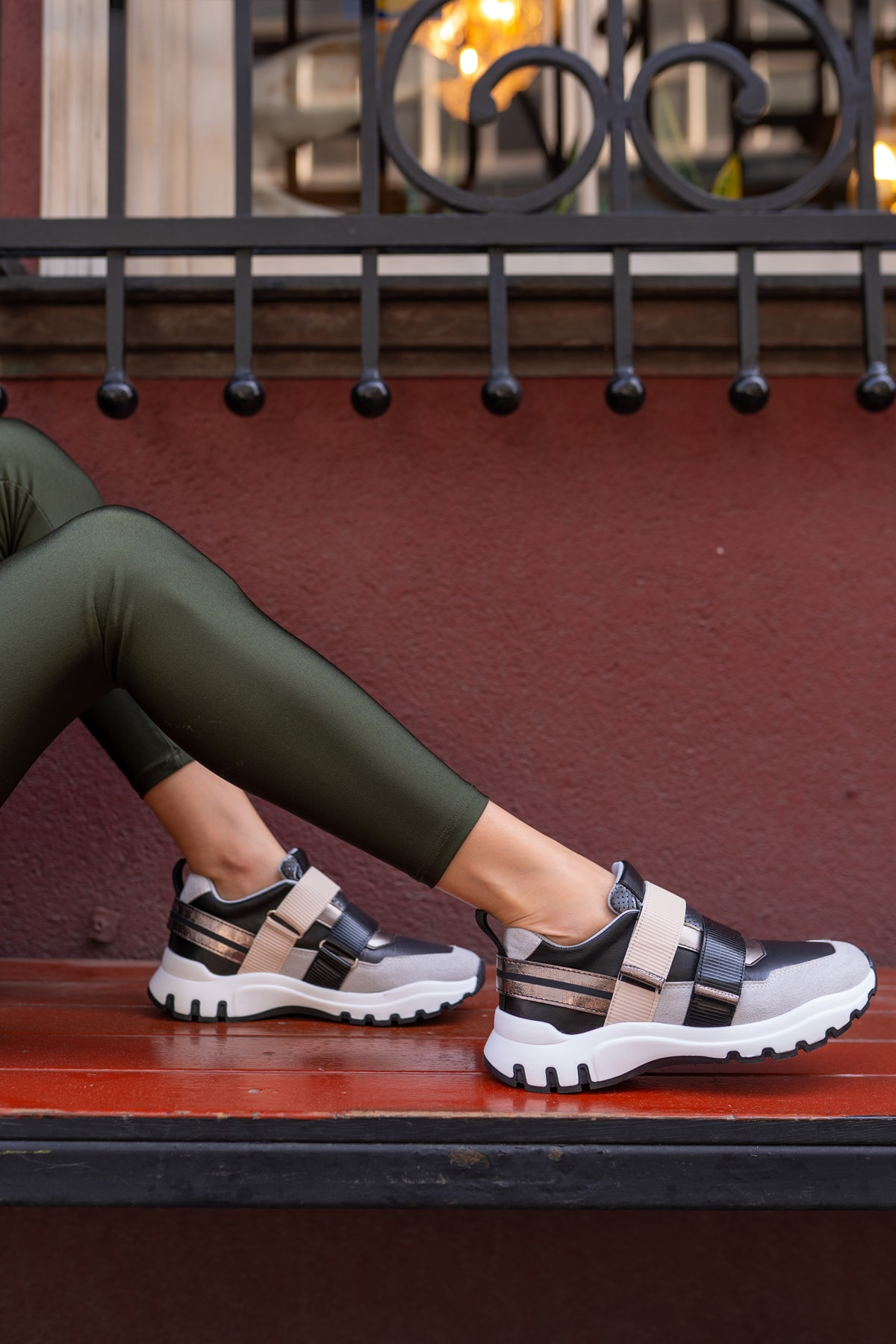 Simon Kadin Siyah Cirt Detay Sneakers