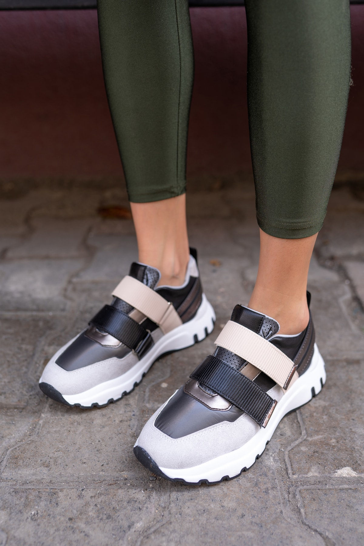 Simon Kadin Siyah Cirt Detay Sneakers